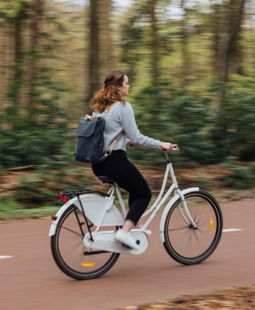Fietsen door bosgebied – Eindhoven