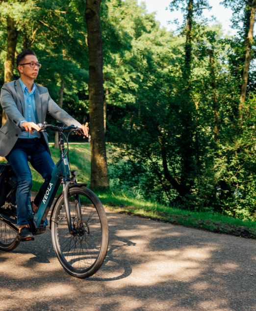 Man fietst door de Brainportregio - Brainport Bereikbaar